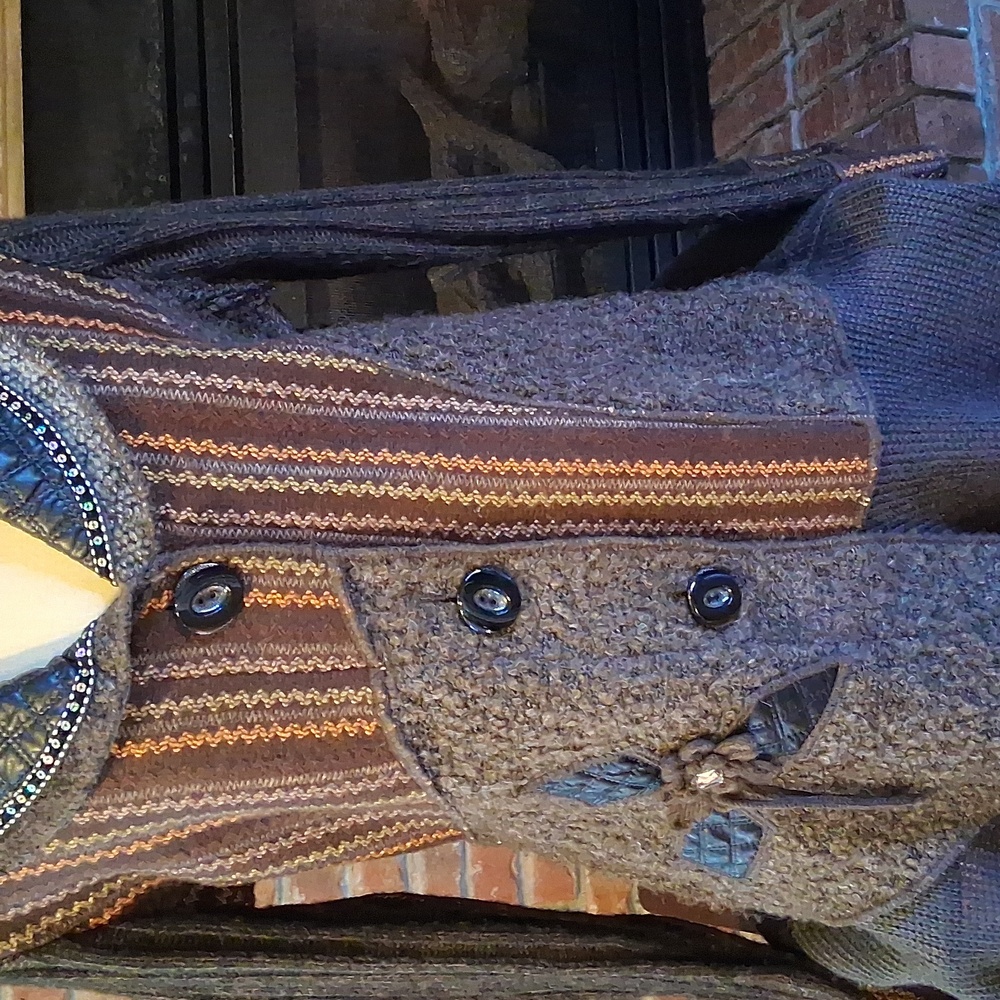 Liquid By Sioni Cardigan - Picture 2 of 10